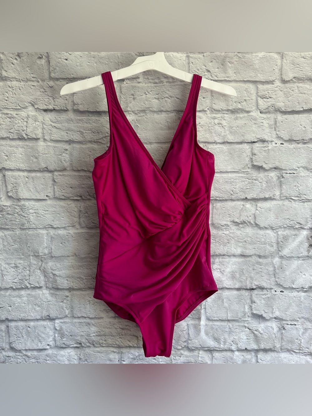 PREOWNED MIRACLESUIT PINK MAGENTA ONE PIECE BATHING SUIT SWIM S/M